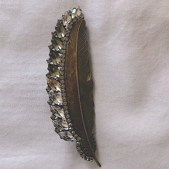 Danny Pollak Swarovski Crystal Feather-shape Hair Clip in Antique Gold - Picture 9 of 10